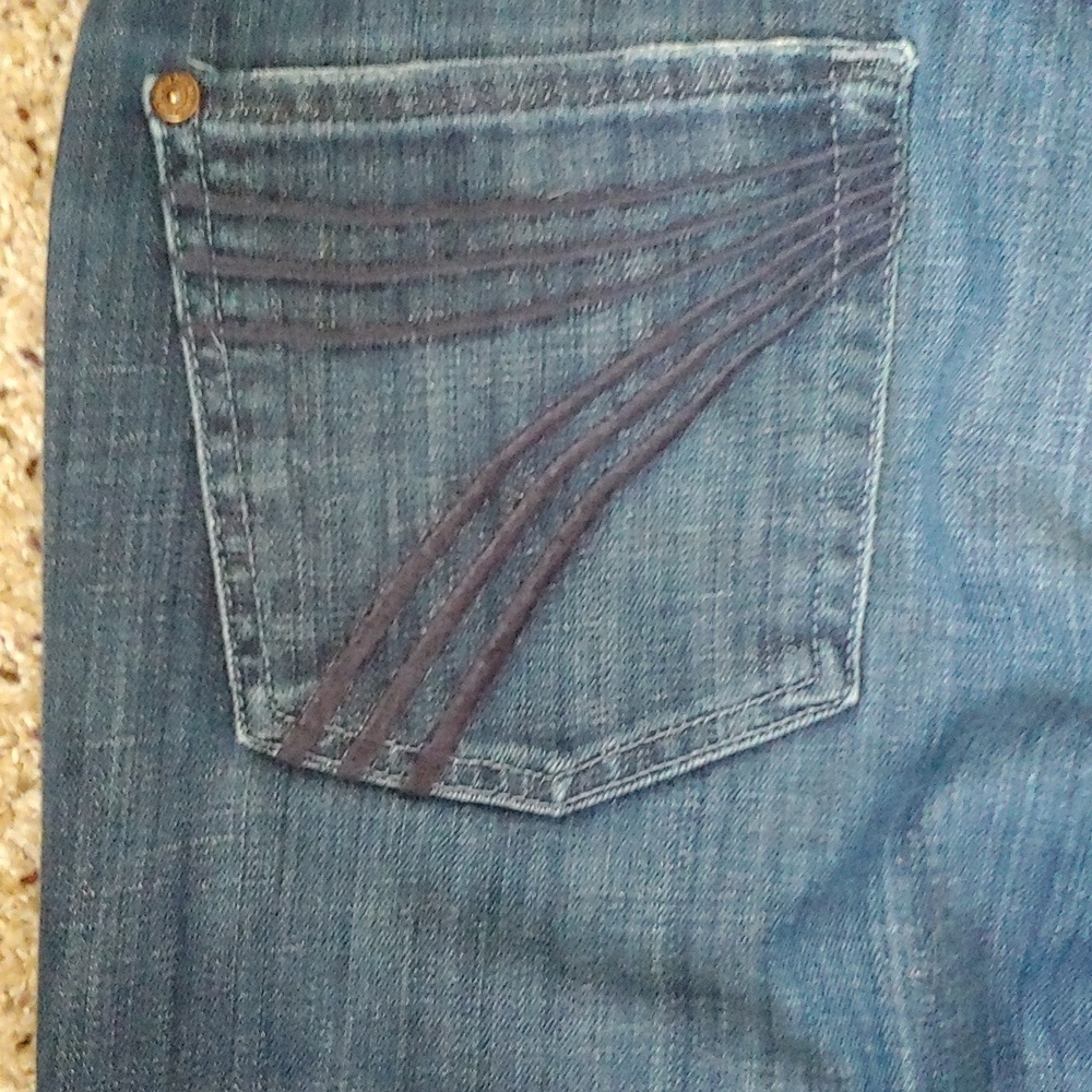 7 FOR ALL MANKIND DOJO CUT OFF INTO CROP JEANS SZ 28 CUTE - Picture 9 of 11